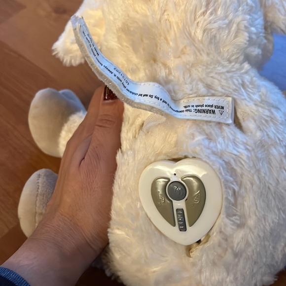 Swaddle Me Baby Lamb Sheep Musical
Mommie's Melodies Soother Crib
Hangable Plush - Picture 4 of 4